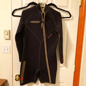 Henderson Gold core. Men’s 3 mm wetsuit shortie  size medium